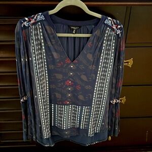 Lucky 🍀 Brand long sleeved top with embroidery